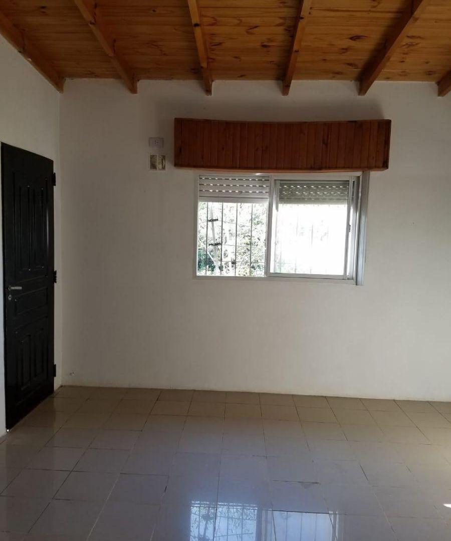 Foto de Casa de 433 m² con 2 dormitorios en venta en Adrogué, imagen 2