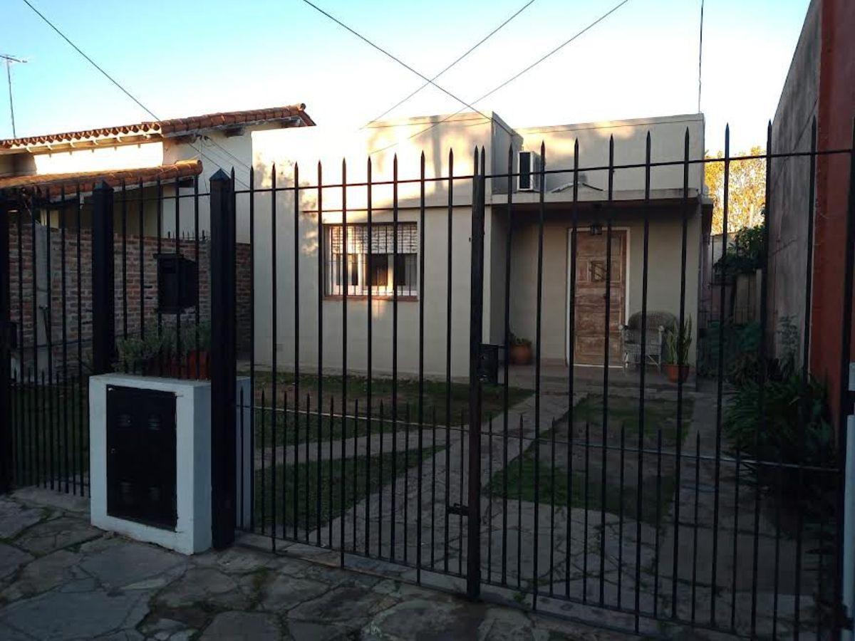 Foto de casa, muy buena ubicación!!, imagen 1