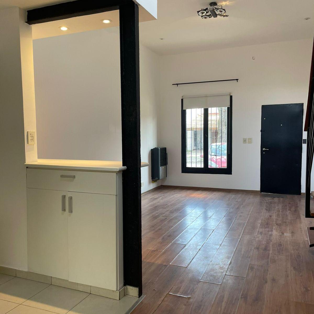3 ambientes con terraza propia en Adrogue
