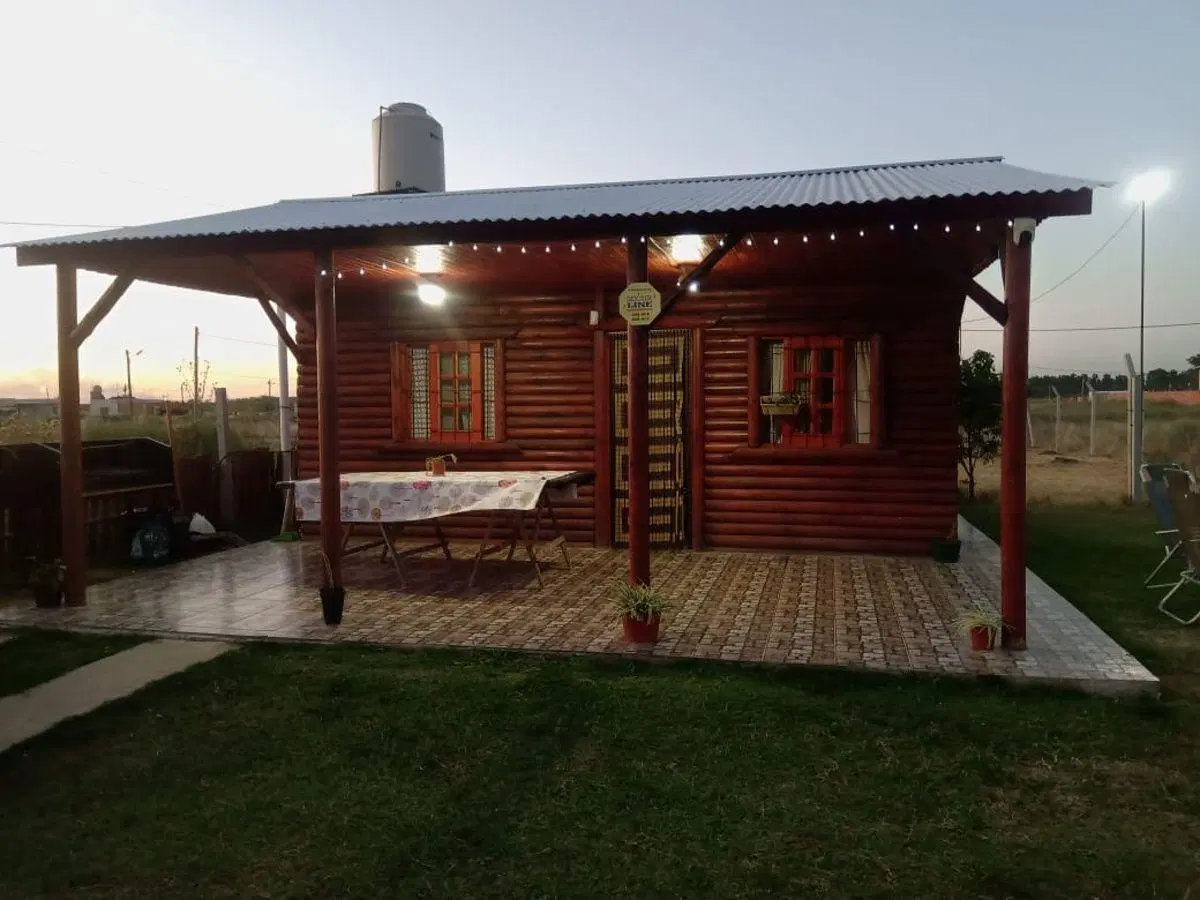 Cabaña en venta, sobre lote de 450m2, Guernica 3