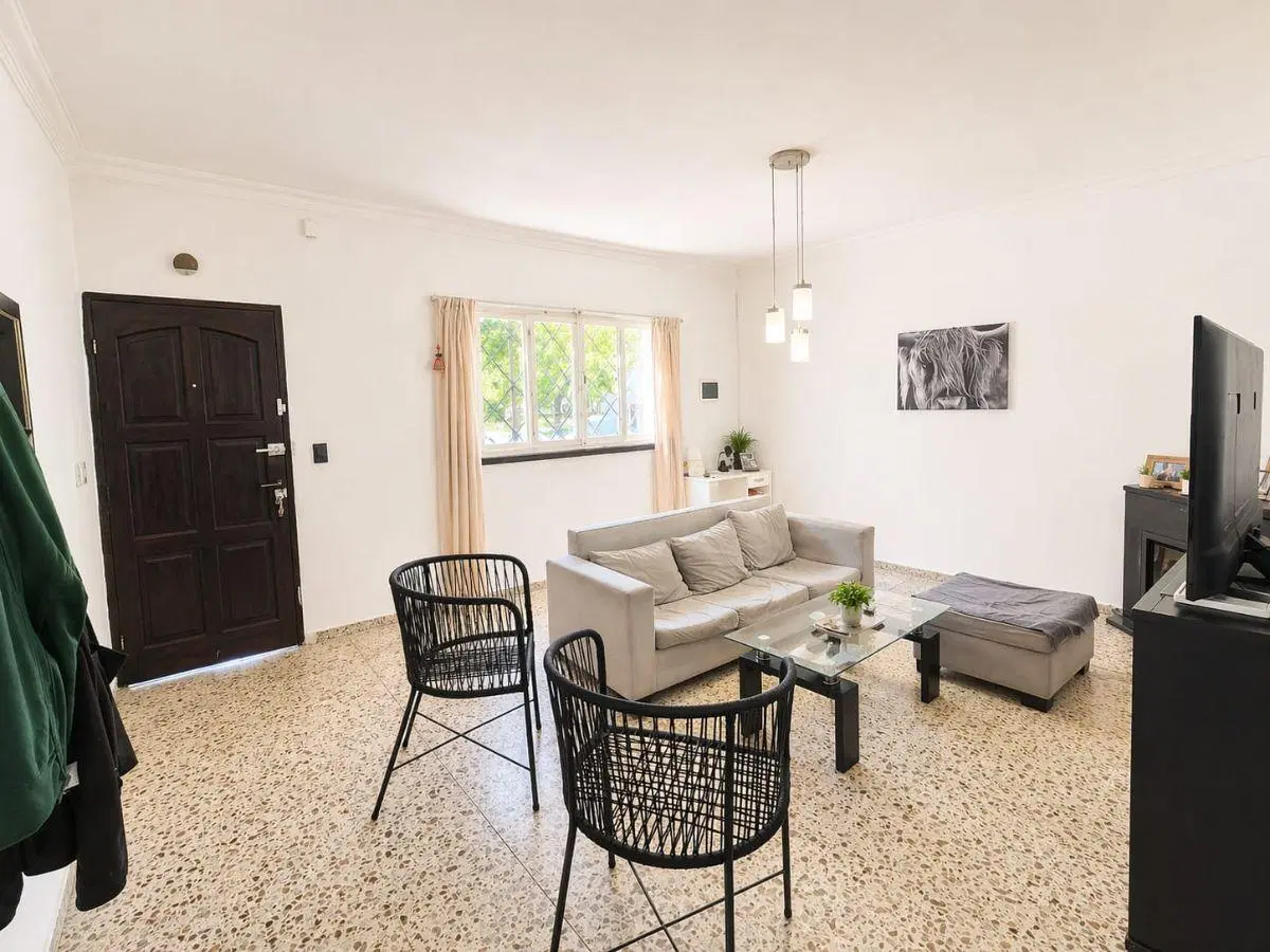 Casa con 2 dormitorios en venta en Avellaneda 4