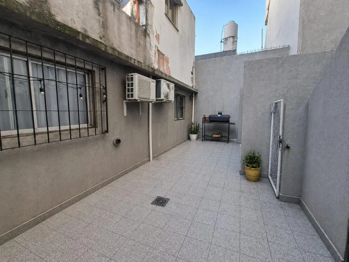 Casa con 2 dormitorios en venta en Avellaneda 8