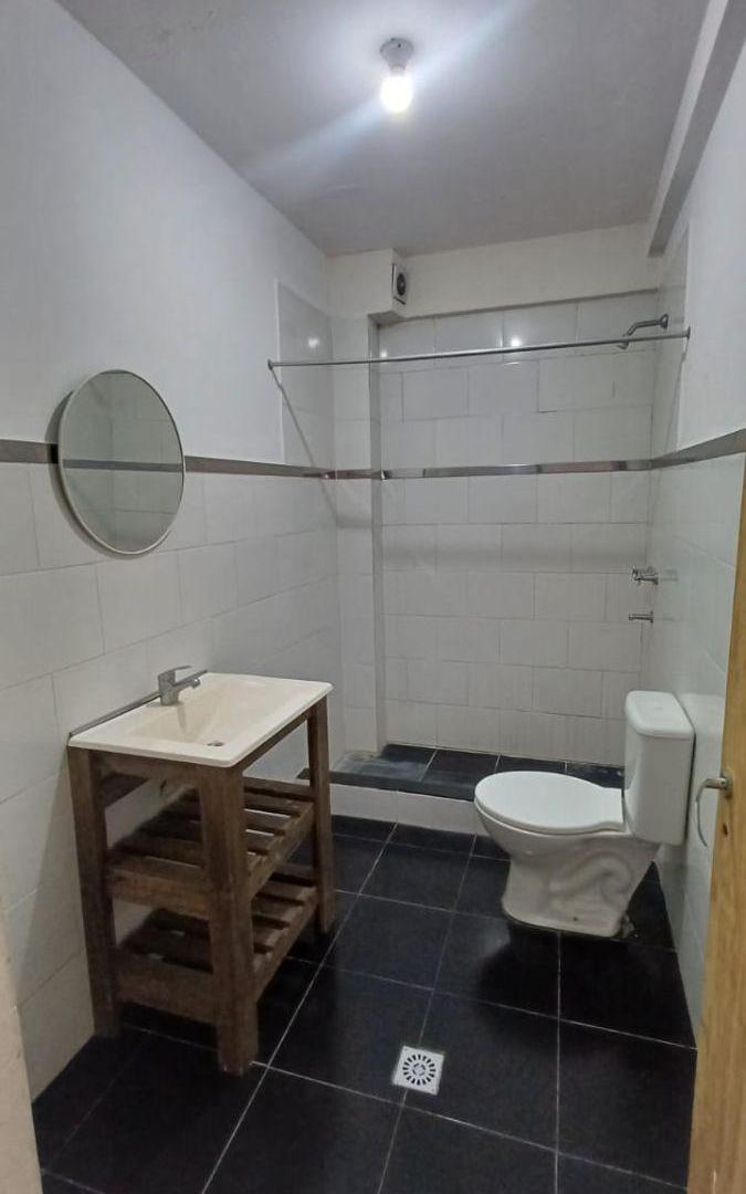 Foto de LOTE DE 500 m2 CON 6 DEPARTAMENTOS, IDEAL INVERSOR, FLORENCIO VARELA, imagen 4