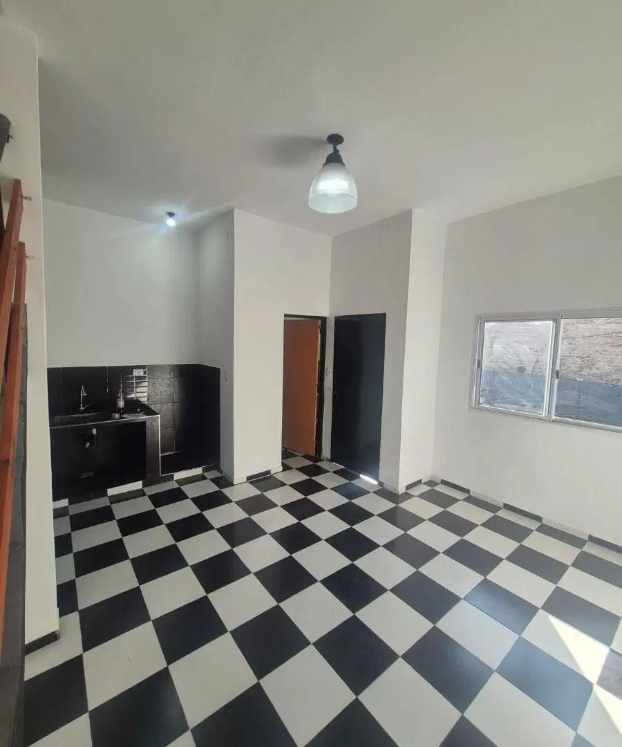 LOTE DE 500 m2 CON 6 DEPARTAMENTOS, IDEAL INVERSOR, FLORENCIO VARELA 1