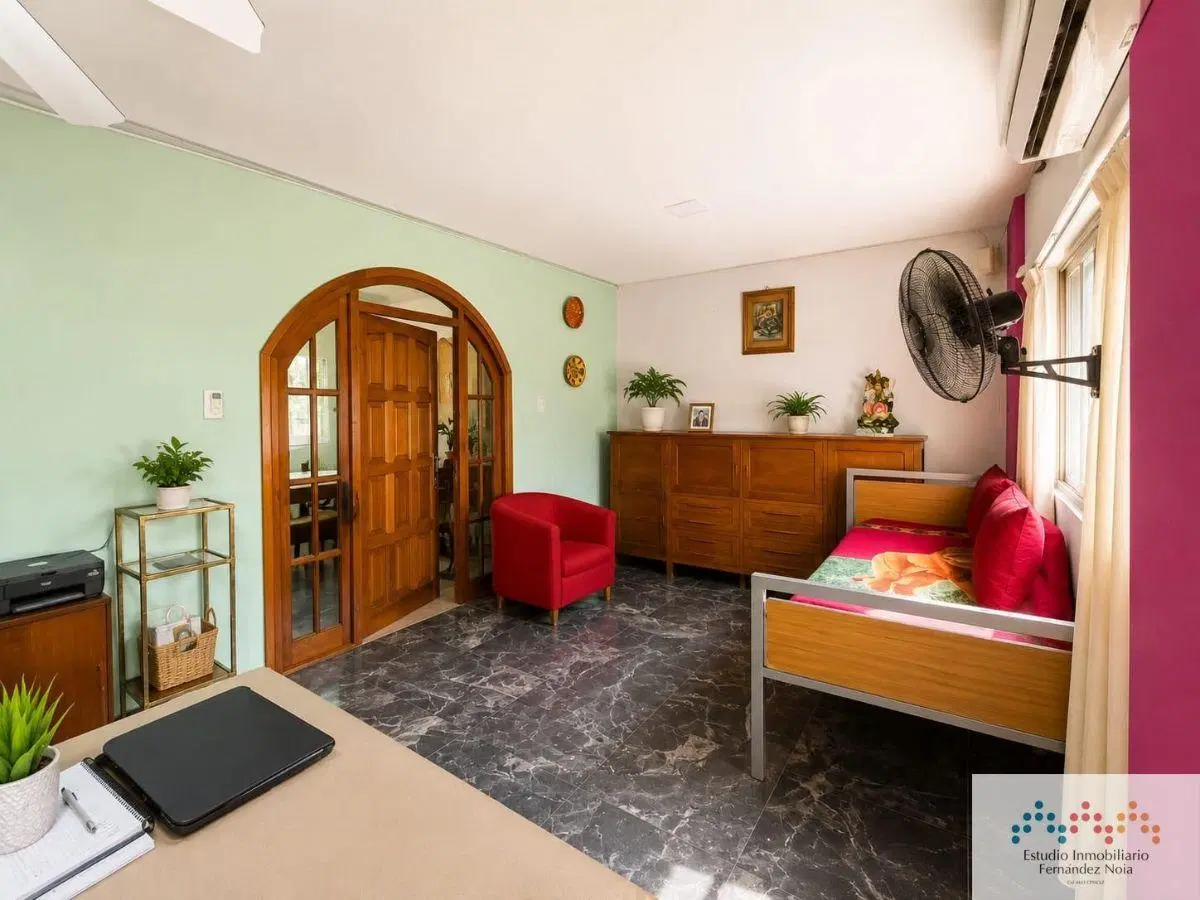 IDEAL INVERSIONISTA, CASA 4 AMBIENTES, MAS DEPTOS EN 2 PISOS EN BERAZATEGUI 2