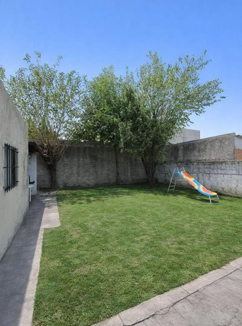 CASA 3 AMBIENTES CON COCHERA Y LOCAL COMERCIAL EN ADROGUE 4