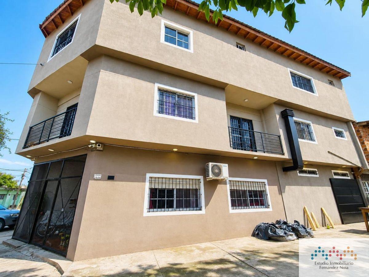 Foto de Casa en venta c/ cochera en Berazategui, imagen 1