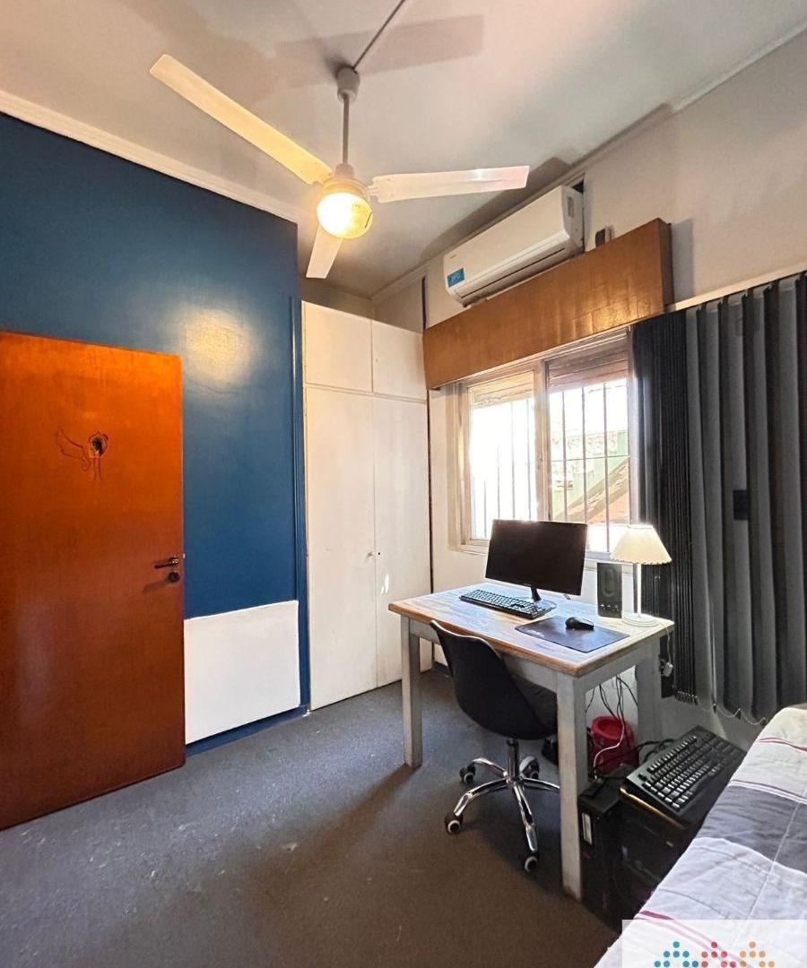 Foto de Casa con 3 habitaciones, jardín y garage, imagen 4