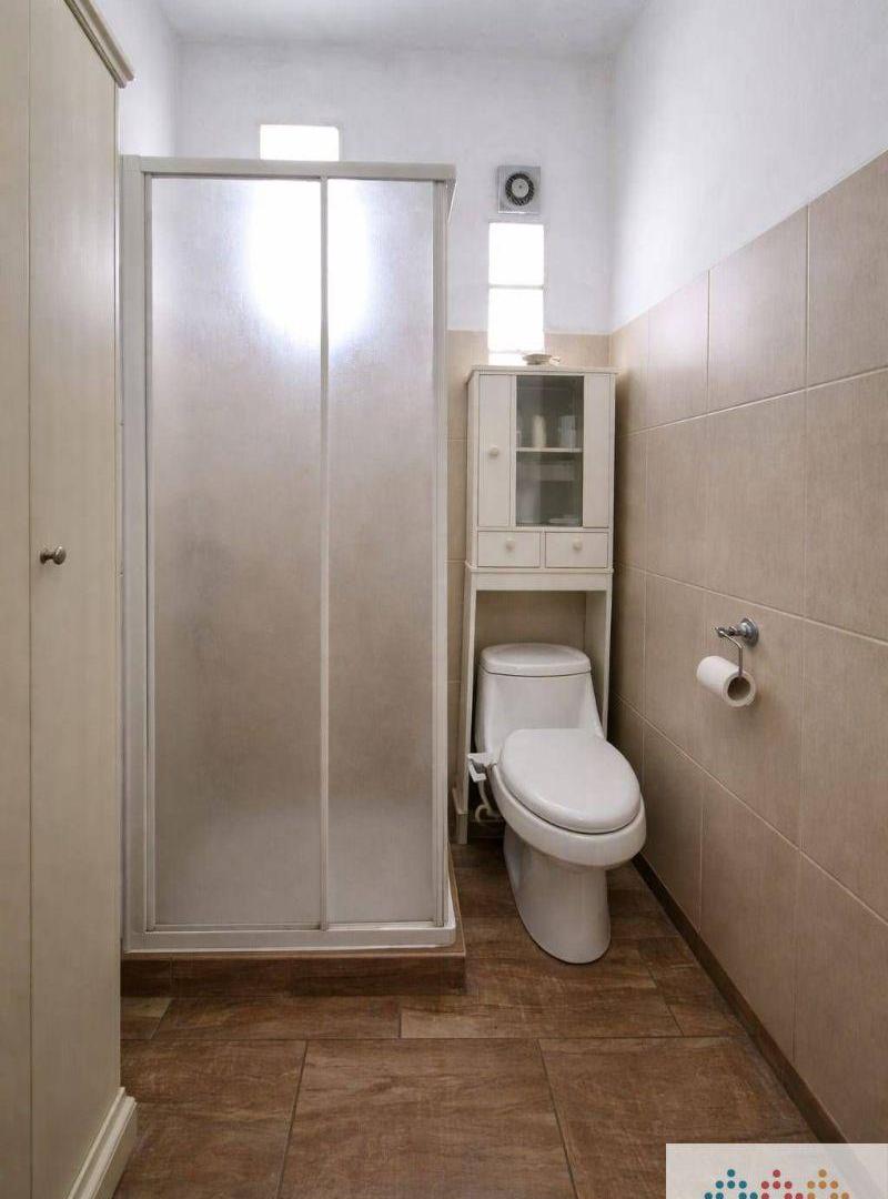 Foto de Chalet en Esquina con Gran Patio y Cochera | Lomas de Zamora, imagen 5