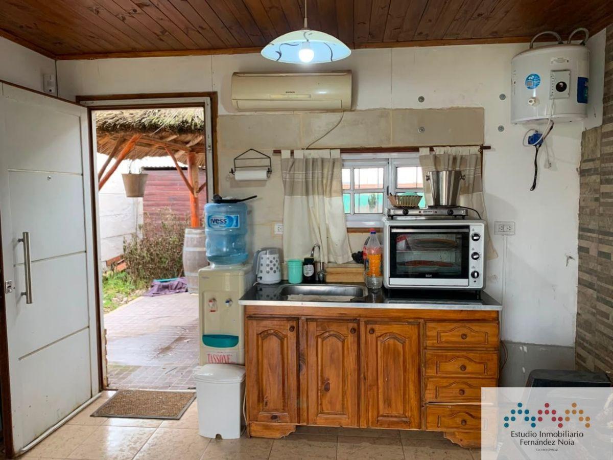 Foto de Casa en venta con quincho y pileta en Domselaar, San Vicente, imagen 3