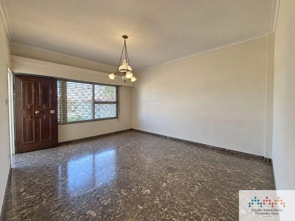 Foto de Casa en venta c/ cochera en Temperley, imagen 2