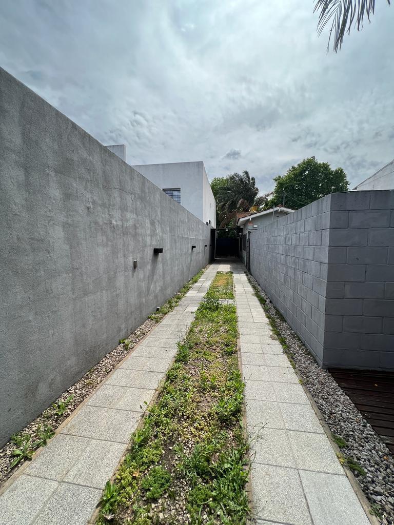 Galpón en Venta/alquiler - Lomas de Zamora (Nicora 256) 1