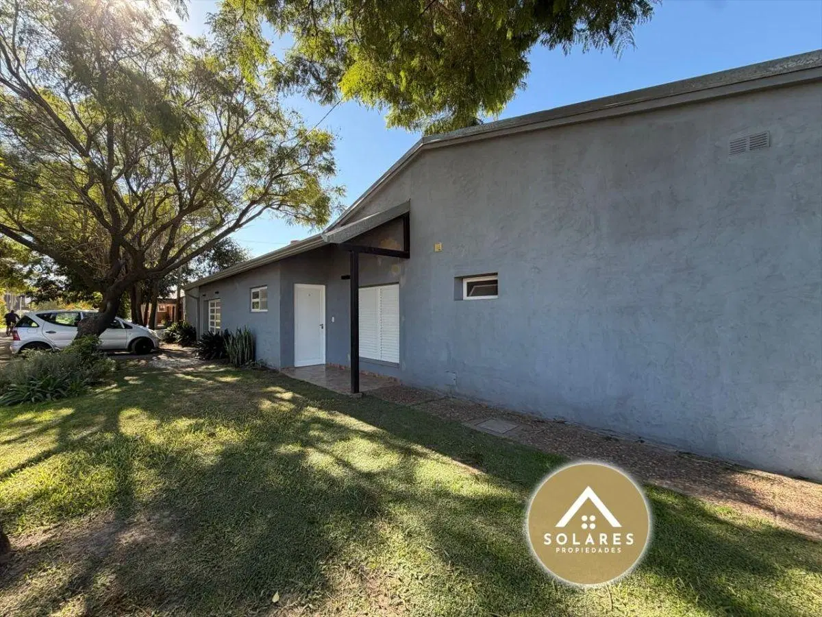 Casa en excelente ubicación, sobre Av Colizadores 2