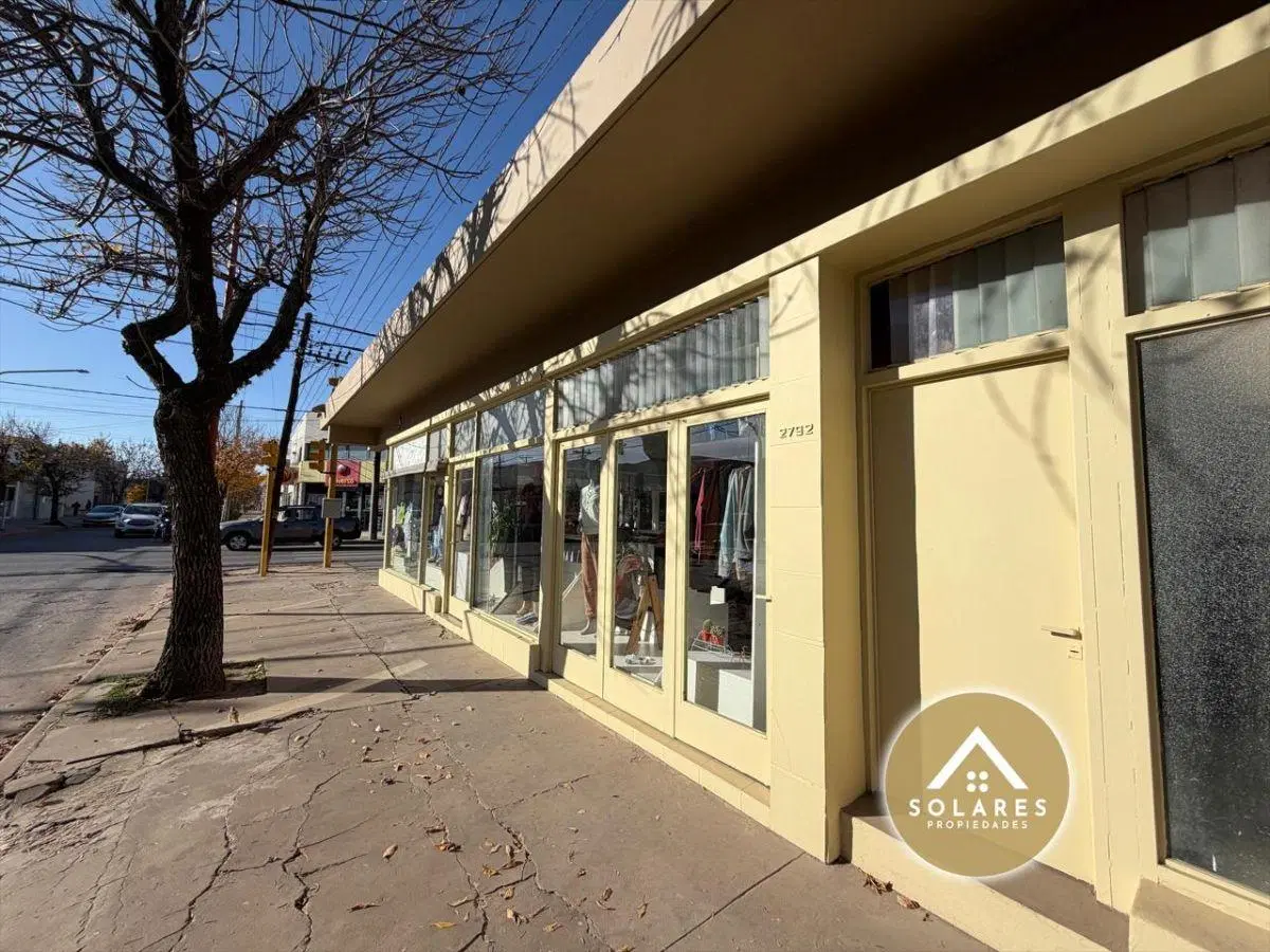 Salon comercial en excelente esquina 3