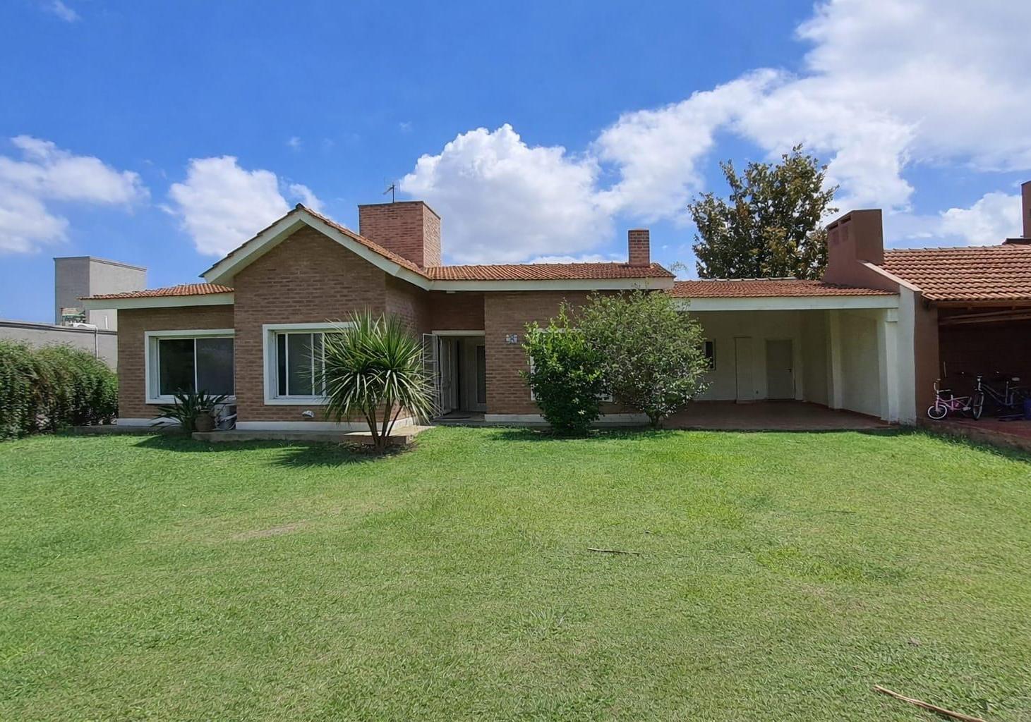 Foto de VENTA CASA COUNTRY SAN ISIDRO VILLA ALLENDE, imagen 1