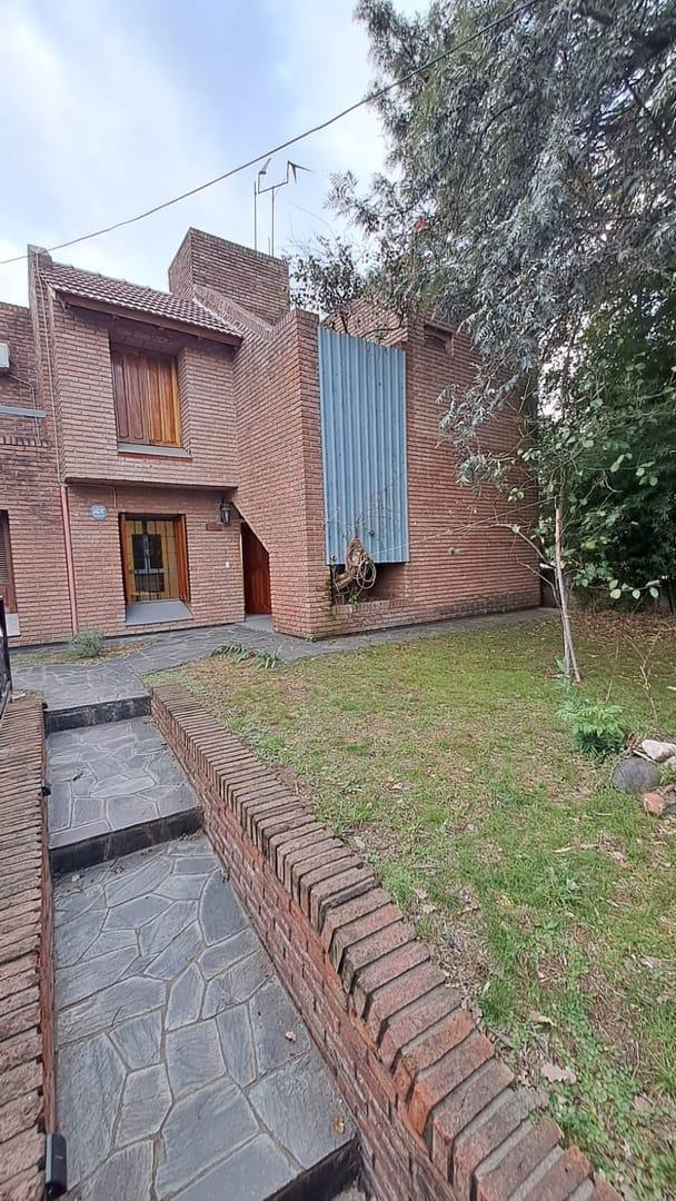 VENTA CASA DUPLEX EN ESCOBAR 3 DORMITORIOS