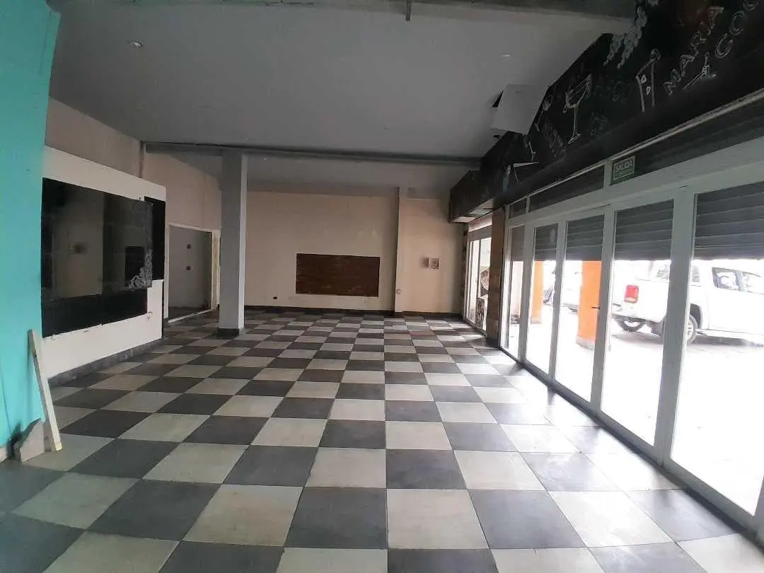 Local Comercial en Alquiler 278 m2, San Martin Sur, Godoy Cruz. 5