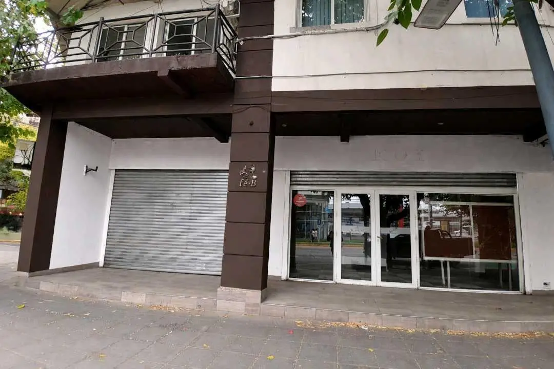 Local Comercial en Alquiler 278 m2, San Martin Sur, Godoy Cruz. 2