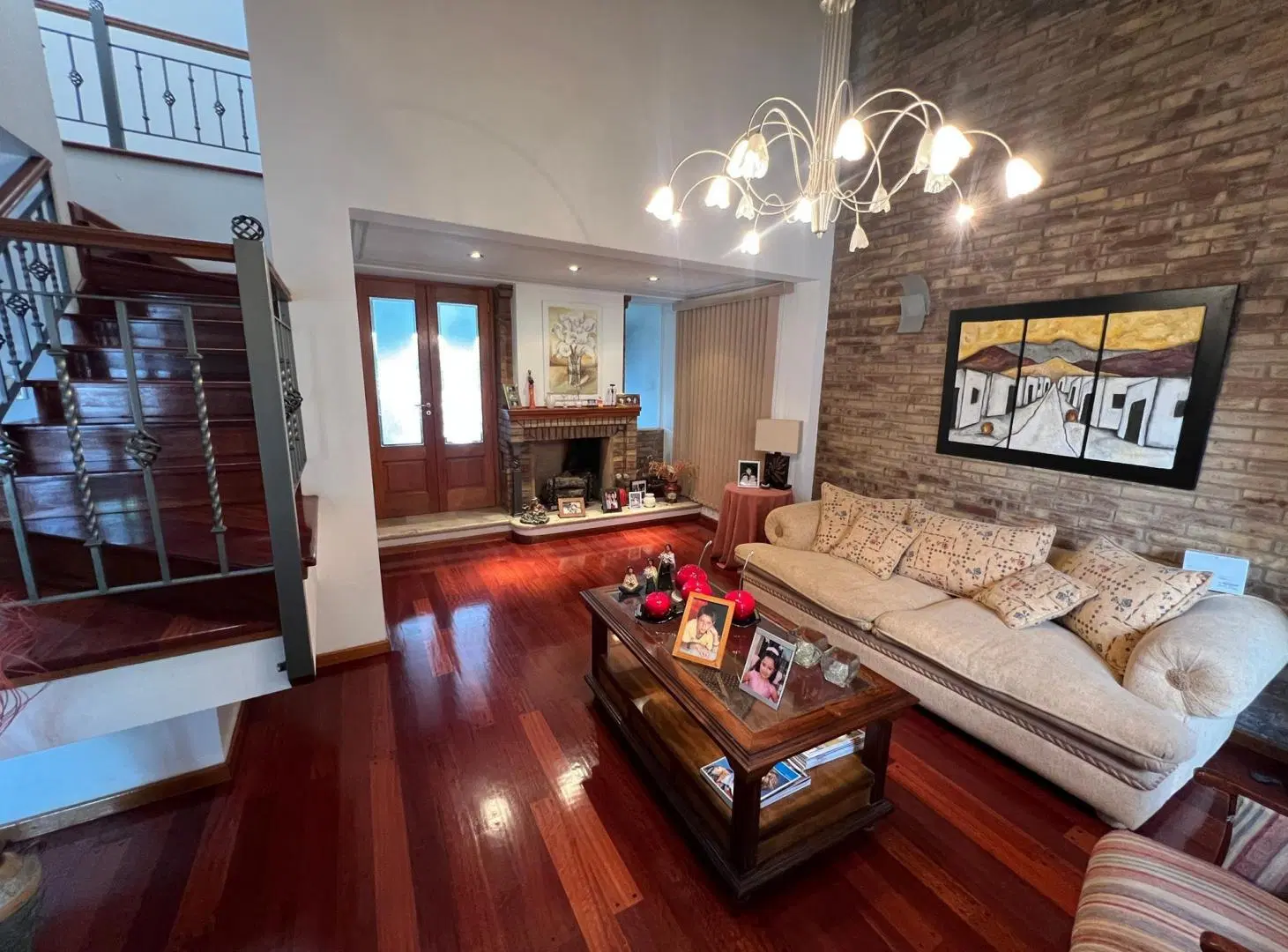 Casa en Venta 320 m2 en Palmares, 2da etapa 1