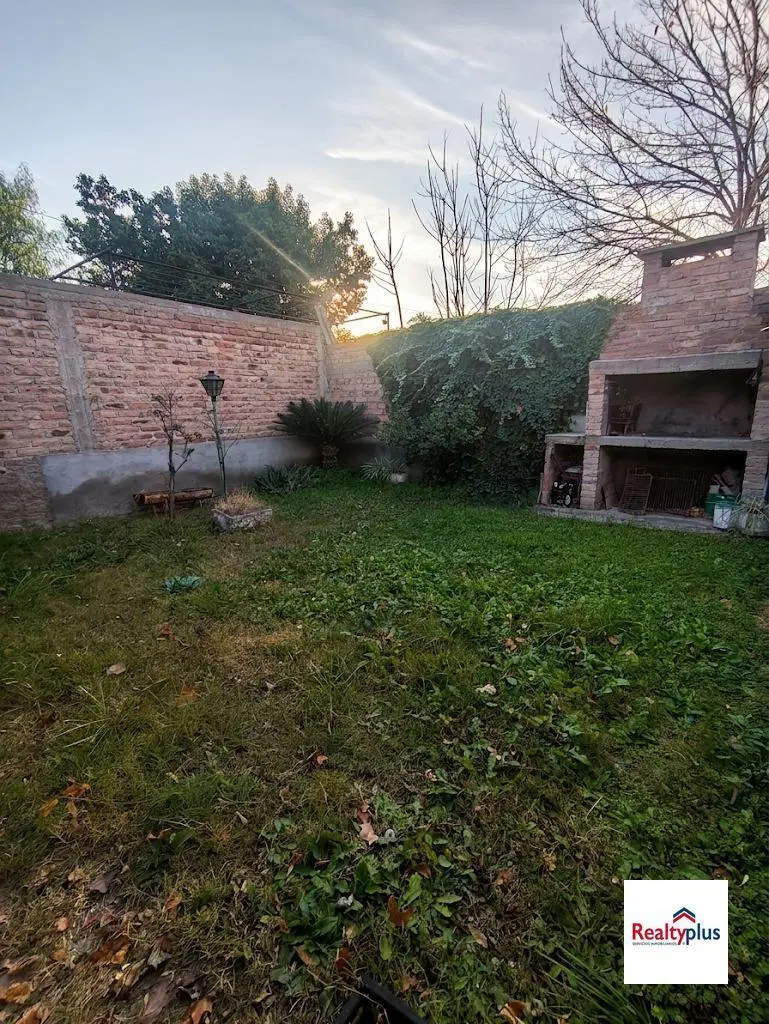 Casa Godoy Cruz, tres dormitorios a cuadra de Av. San martín Sur 4