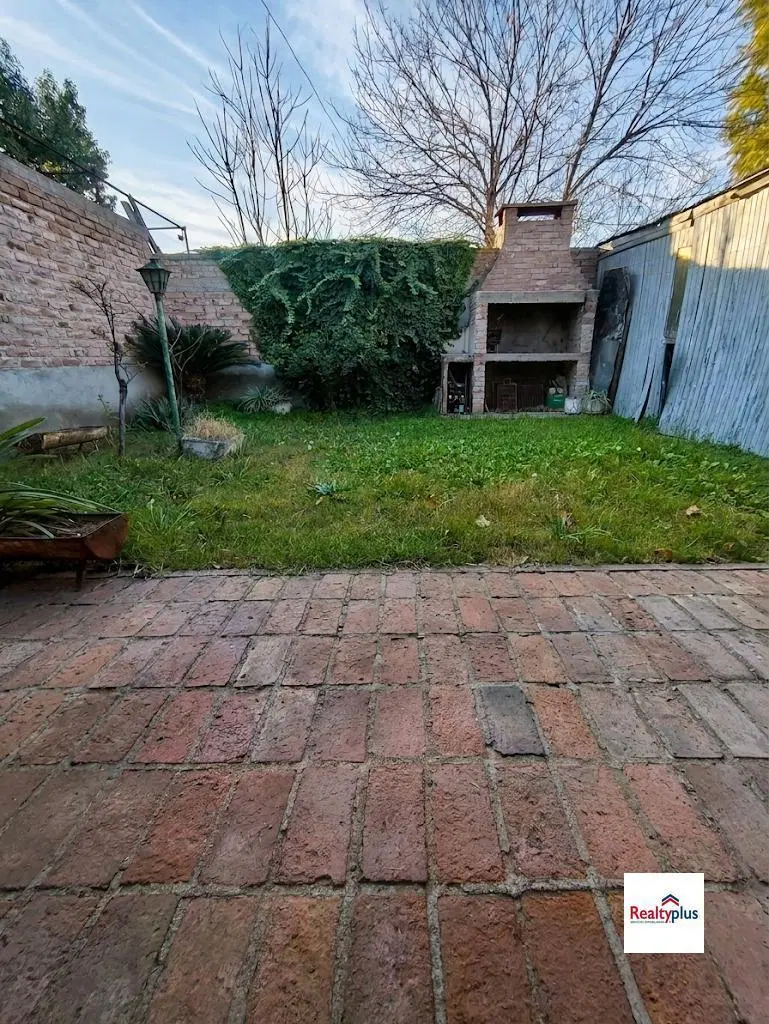 Casa Godoy Cruz, tres dormitorios a cuadra de Av. San martín Sur 2