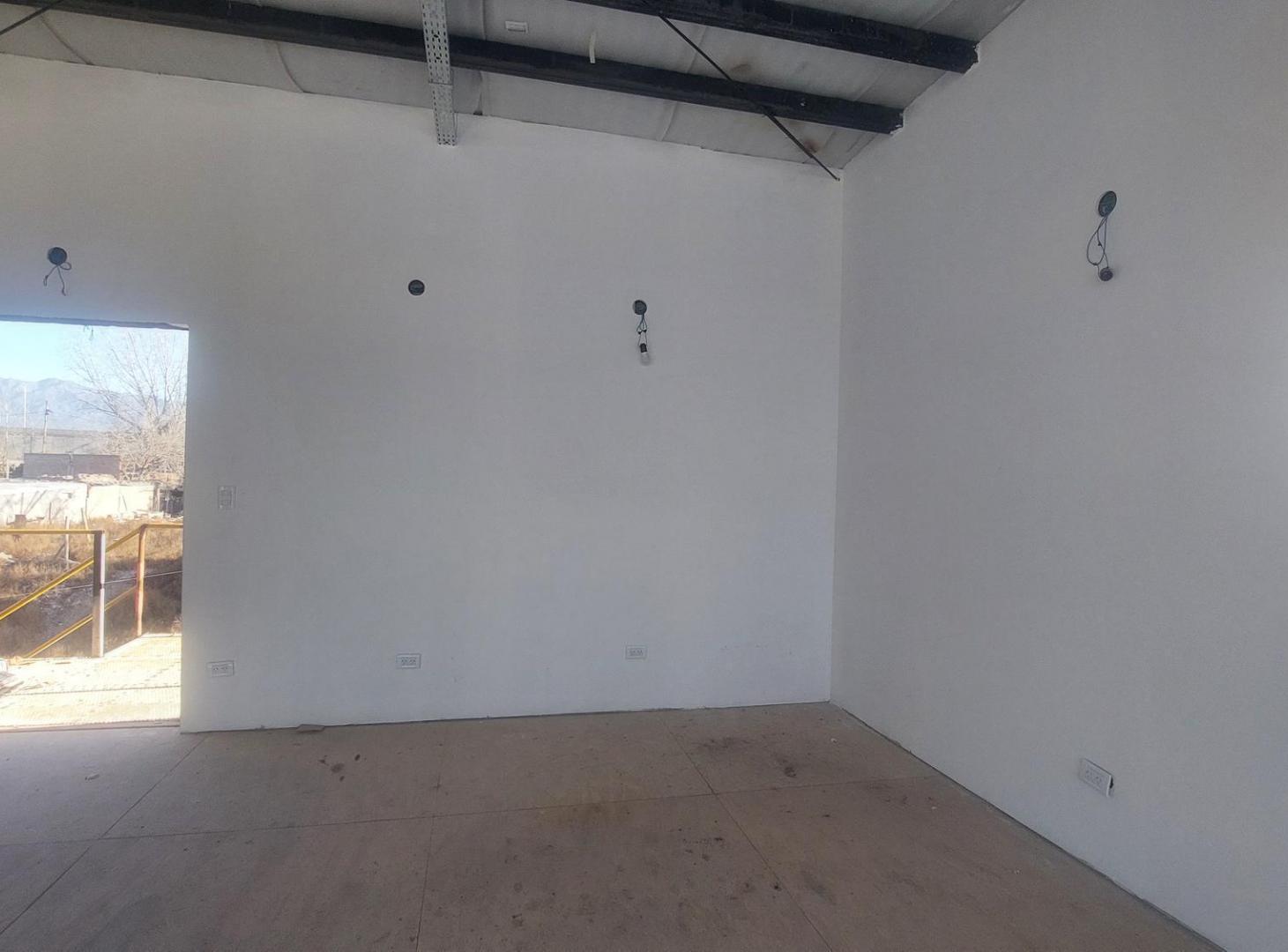 Foto de Oficina en Alquiler 70 m2 en Chacras de Coria, Luján, imagen 2