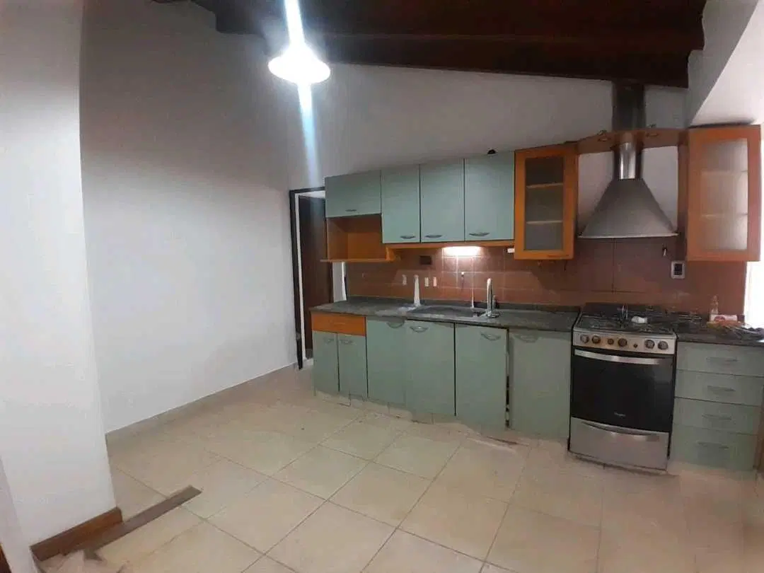 Casa en Alquiler 4 habit. con cochera doble, B° Parque Norte Las Heras 4