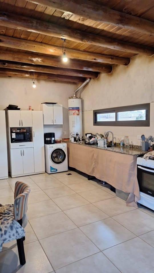 Foto de Casa en Venta en Maipu barrio privado Ampros VII, imagen 3