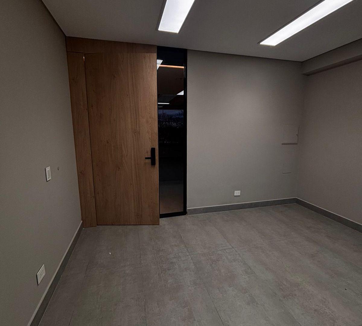 Foto de Oficina en Alquiler en edificio Foresta de Maipú, imagen 2