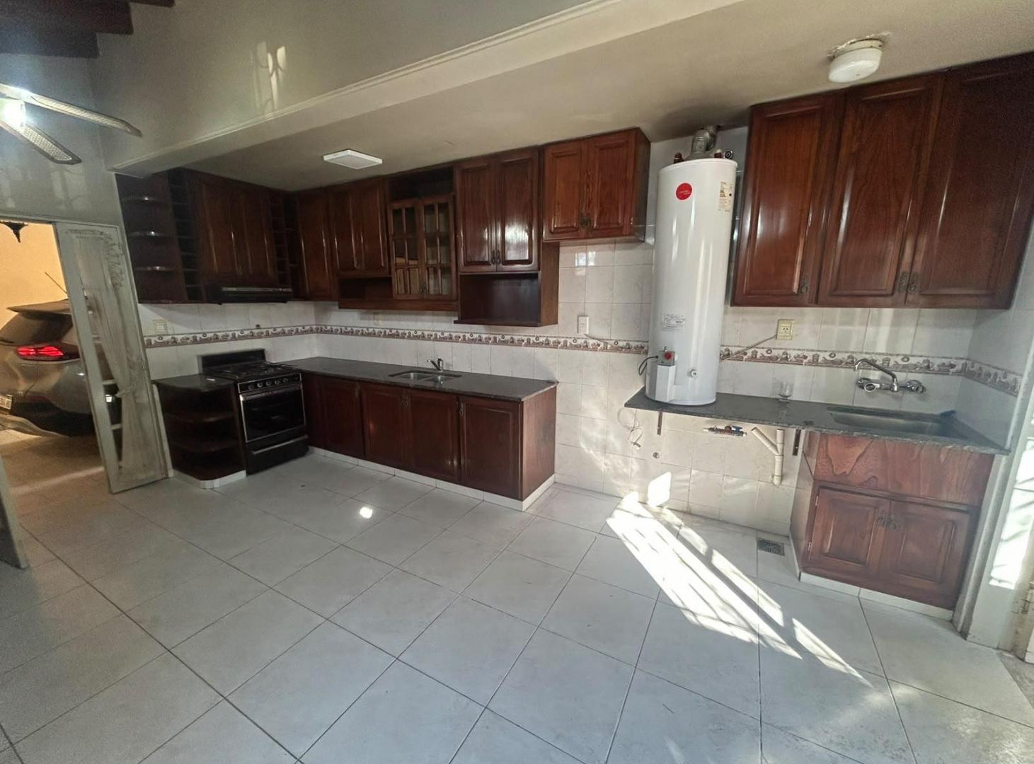Foto de Casa en venta en San Martin Mendoza CEC 4 ubicación inmejorable, imagen 4