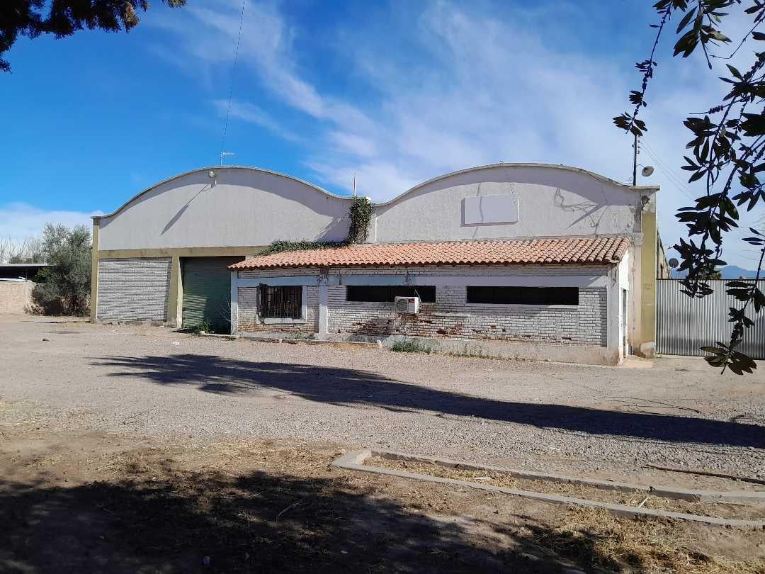 Foto de Terreno en Venta o Alquiler c/3 Galpones,salida a 2 calles Gllen. Mza., imagen 4