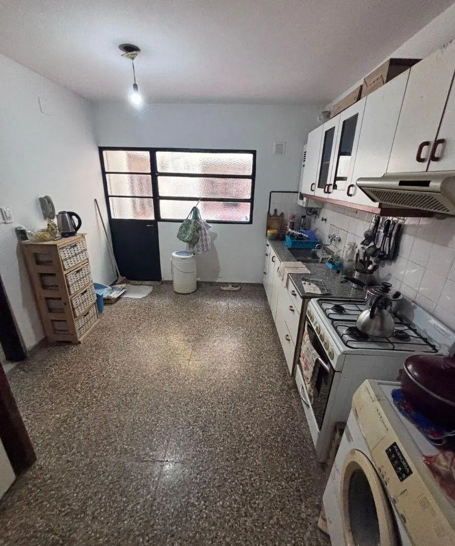 VENDO DEPTO, PLANTA BAJA 3 DOR. CON COCHERA 75.000 DÓL. 2
