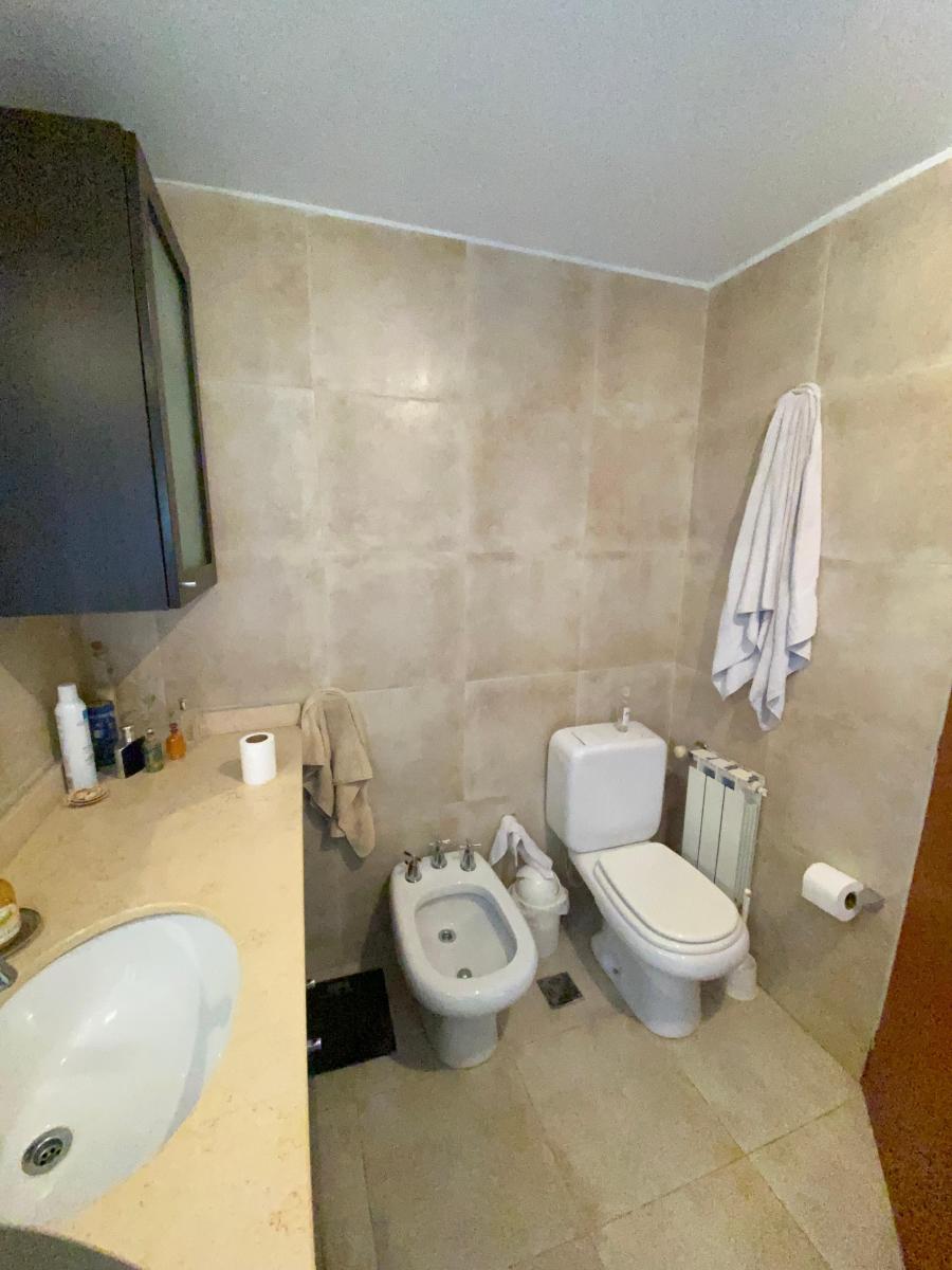 Foto de Oportunidad Única con Financiación!! casa con pileta y local, imagen 2
