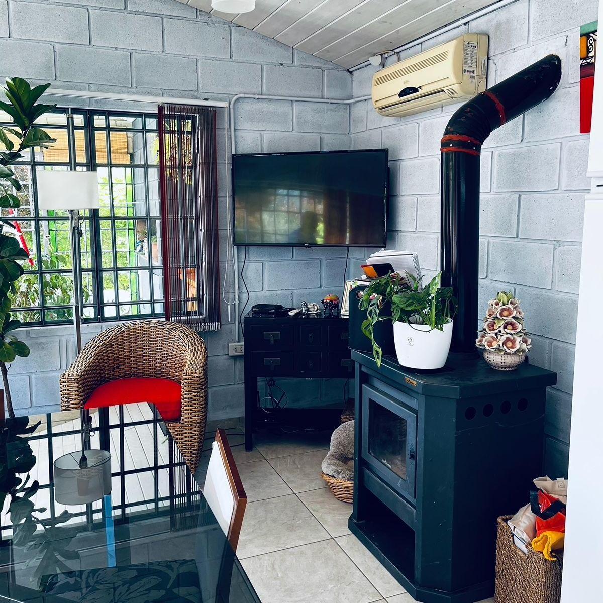 Foto de Casa con pileta, 4 dormitorios, 2 baños, escrituración inmedita., imagen 4