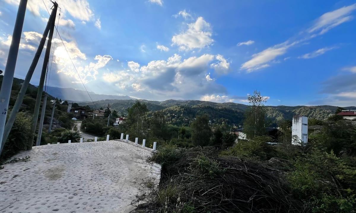 Oportunidad Única de Invertir en un Terreno con Vistas Impresionantes! 4
