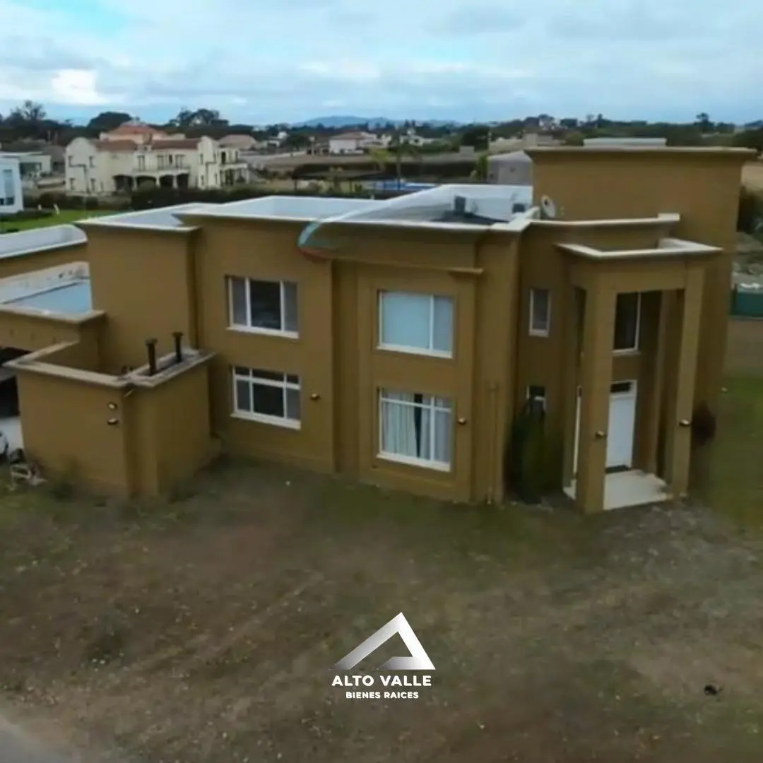 Casa en Zona Sur - Frente al Aeropuerto – Salta 4