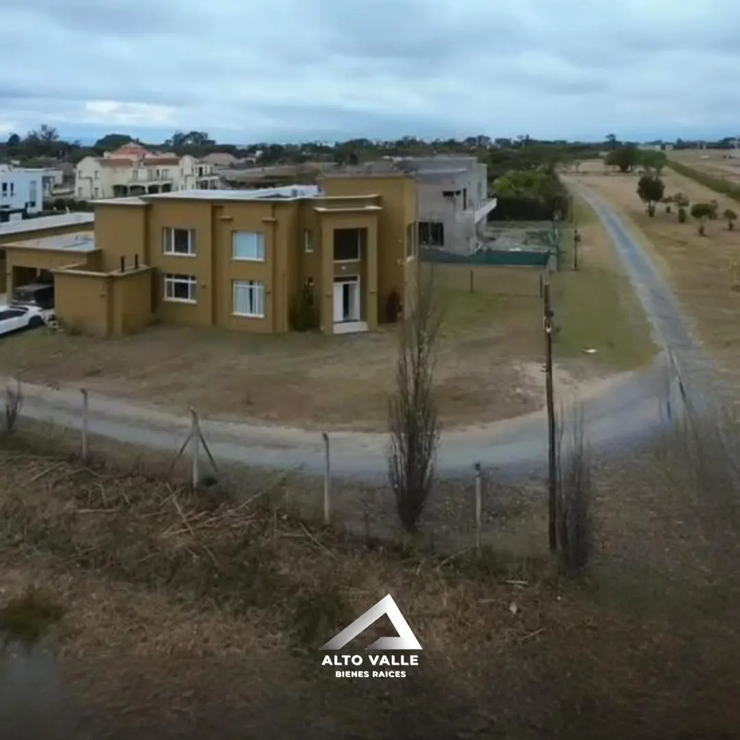 Casa en Zona Sur - Frente al Aeropuerto – Salta 2