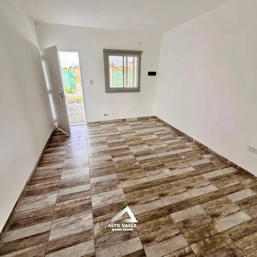 Casa a estrenar en venta de 2 dormitorios con galería y amplio terreno – Recodo San Luis 8