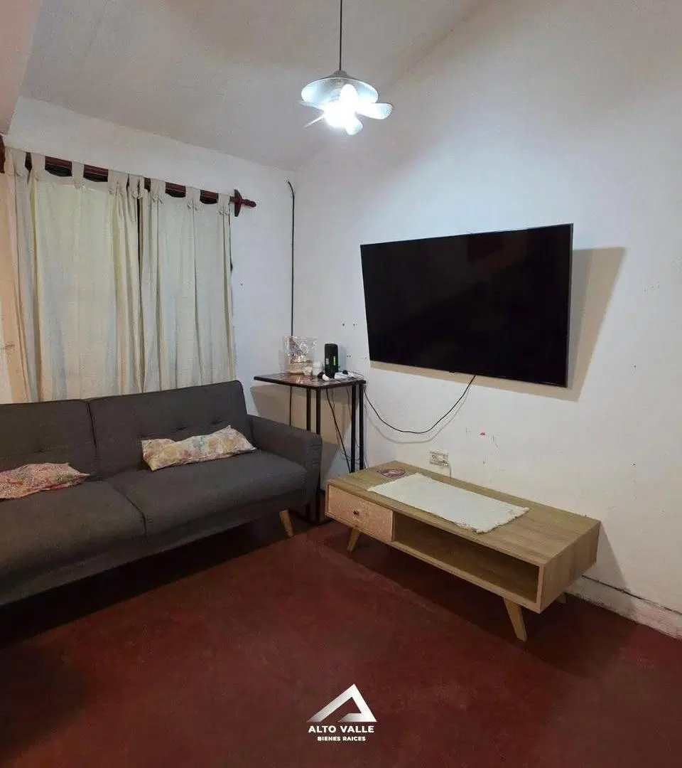 Casa en Zona SurCASA EN VENTA DE 3 DORMITORIOS CON AMPLIO FONDO – BARRIO SANTA ANA II 5