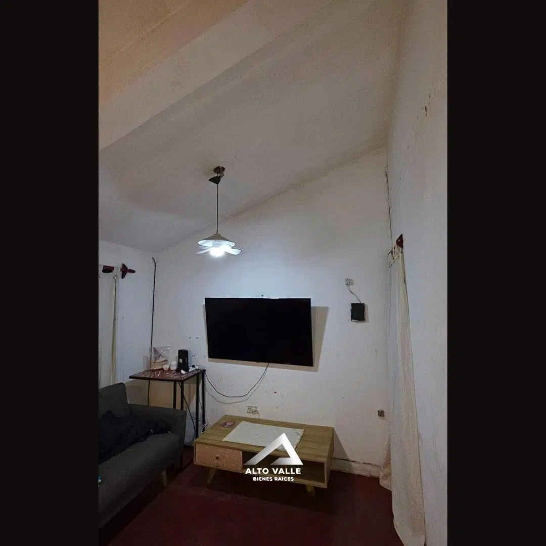 Casa en Zona SurCASA EN VENTA DE 3 DORMITORIOS CON AMPLIO FONDO – BARRIO SANTA ANA II 8