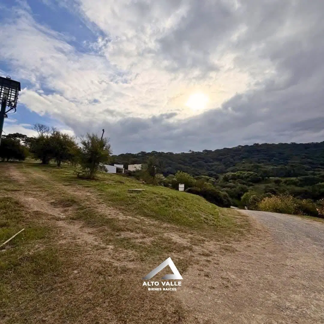 Terreno en CapitalTERRENO EN VENTA DE 6.058 M² EN CLUB DE CAMPO LA LUCINDA I – SALTA 1