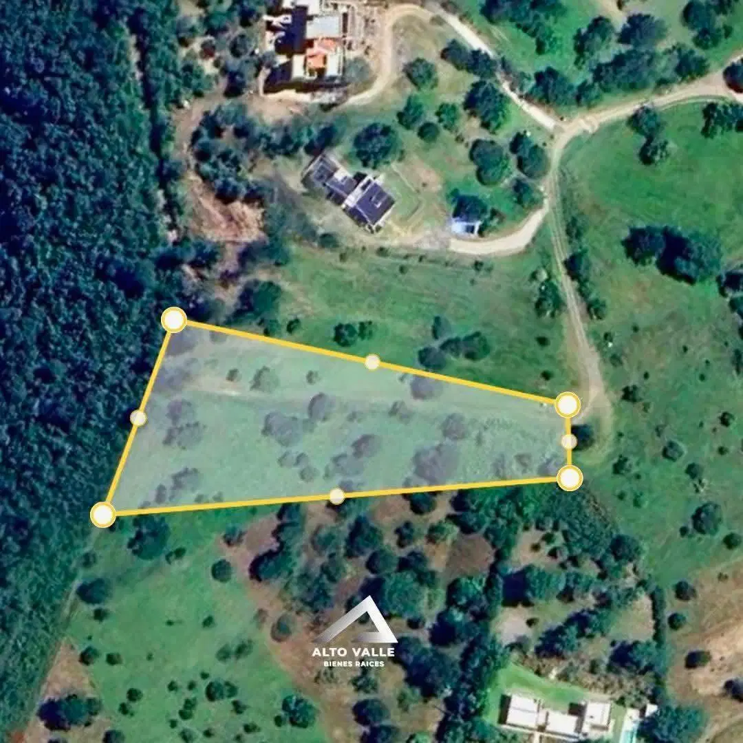 Terreno en CapitalTERRENO EN VENTA DE 6.058 M² EN CLUB DE CAMPO LA LUCINDA I – SALTA 3