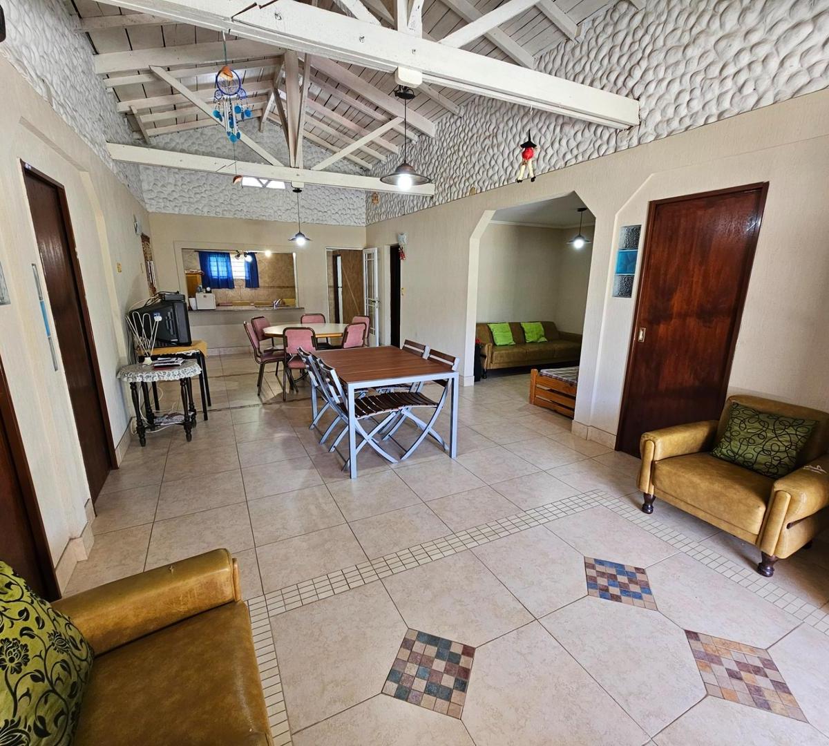 Santa Clara, Chalet 5 Amb con Amplio Parque. Sobre 4 Lotes 2
