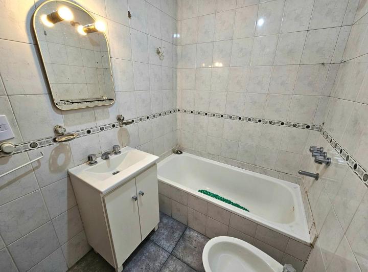 DEPTO 3 AMB EN 2 PLANTAS CON PATIO CON EXPENSAS INCLUIDAS 1