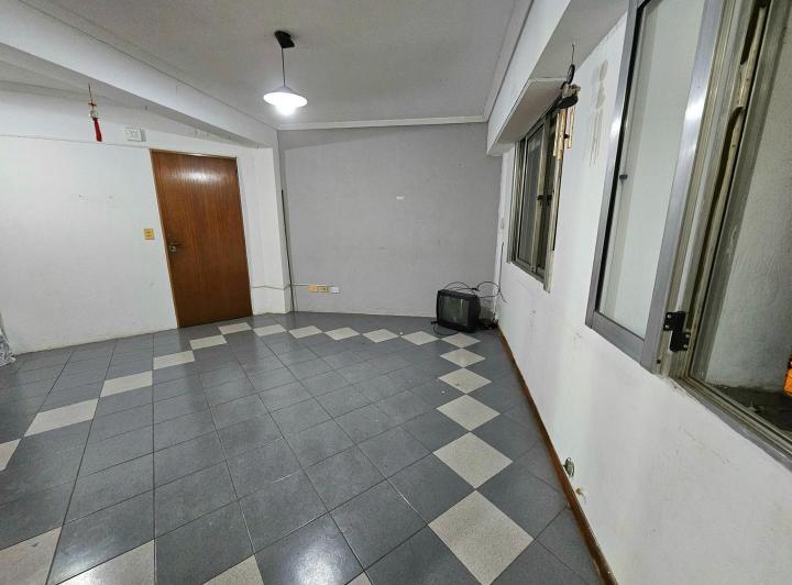 DEPTO 3 AMB EN 2 PLANTAS CON PATIO CON EXPENSAS INCLUIDAS 2