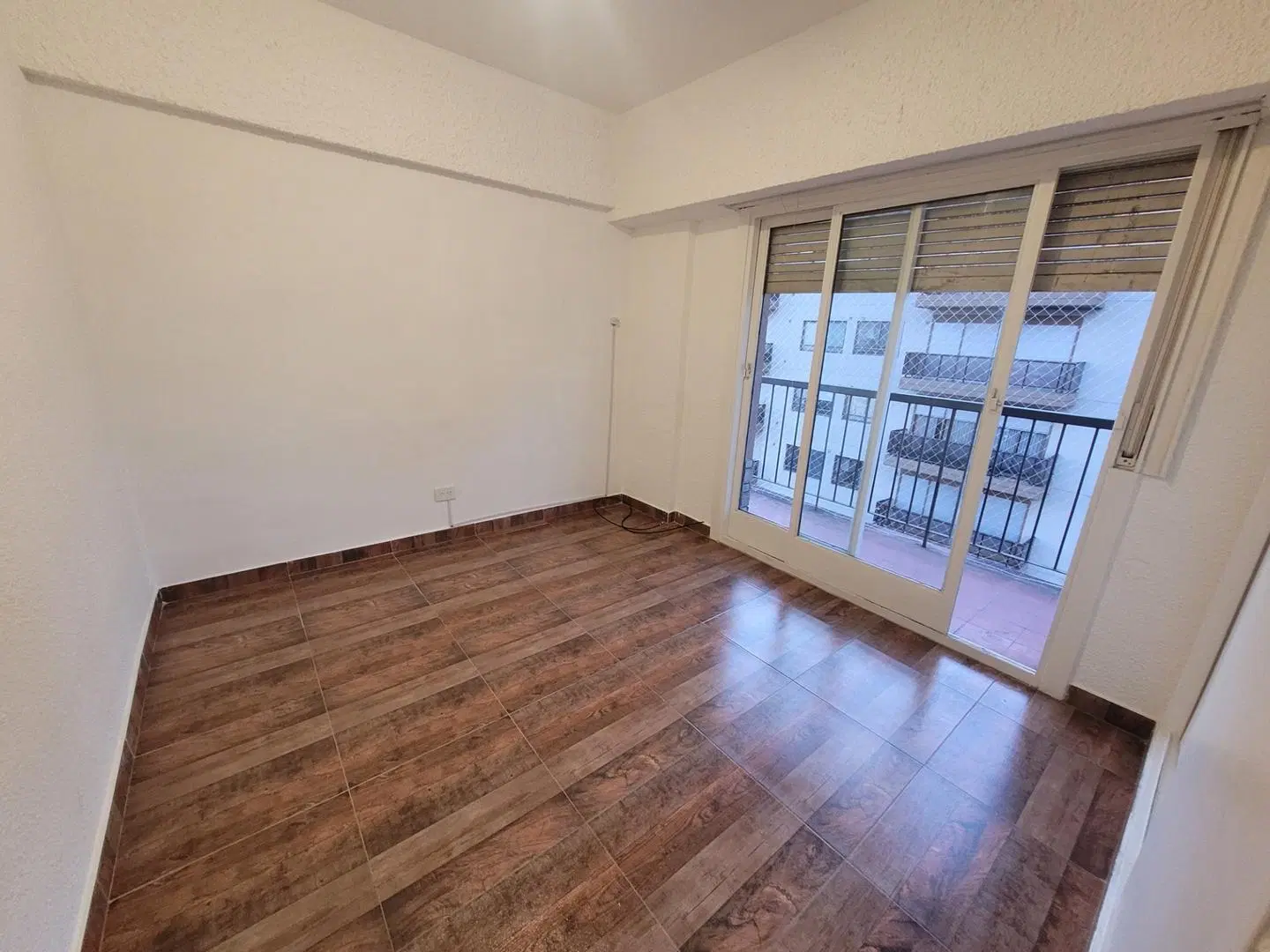 VILLA BALLESTER CENTRO: SEMIPISO 3 AMB CON COCHERA.CONSULTE! 1