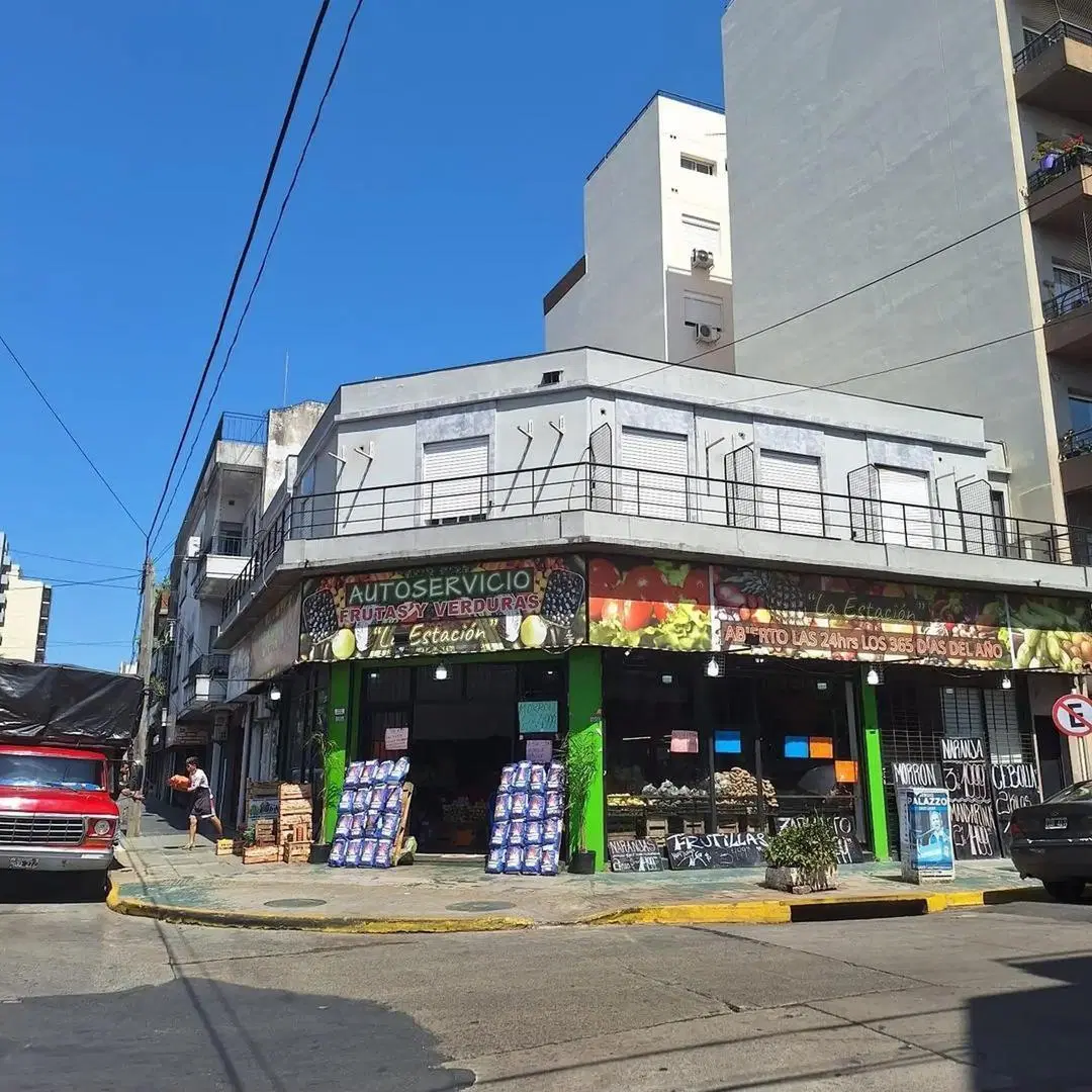 SAN MARTIN CENTRO:  ALQUILER DE OFICINAS 1° PISO AL FRENTE 2