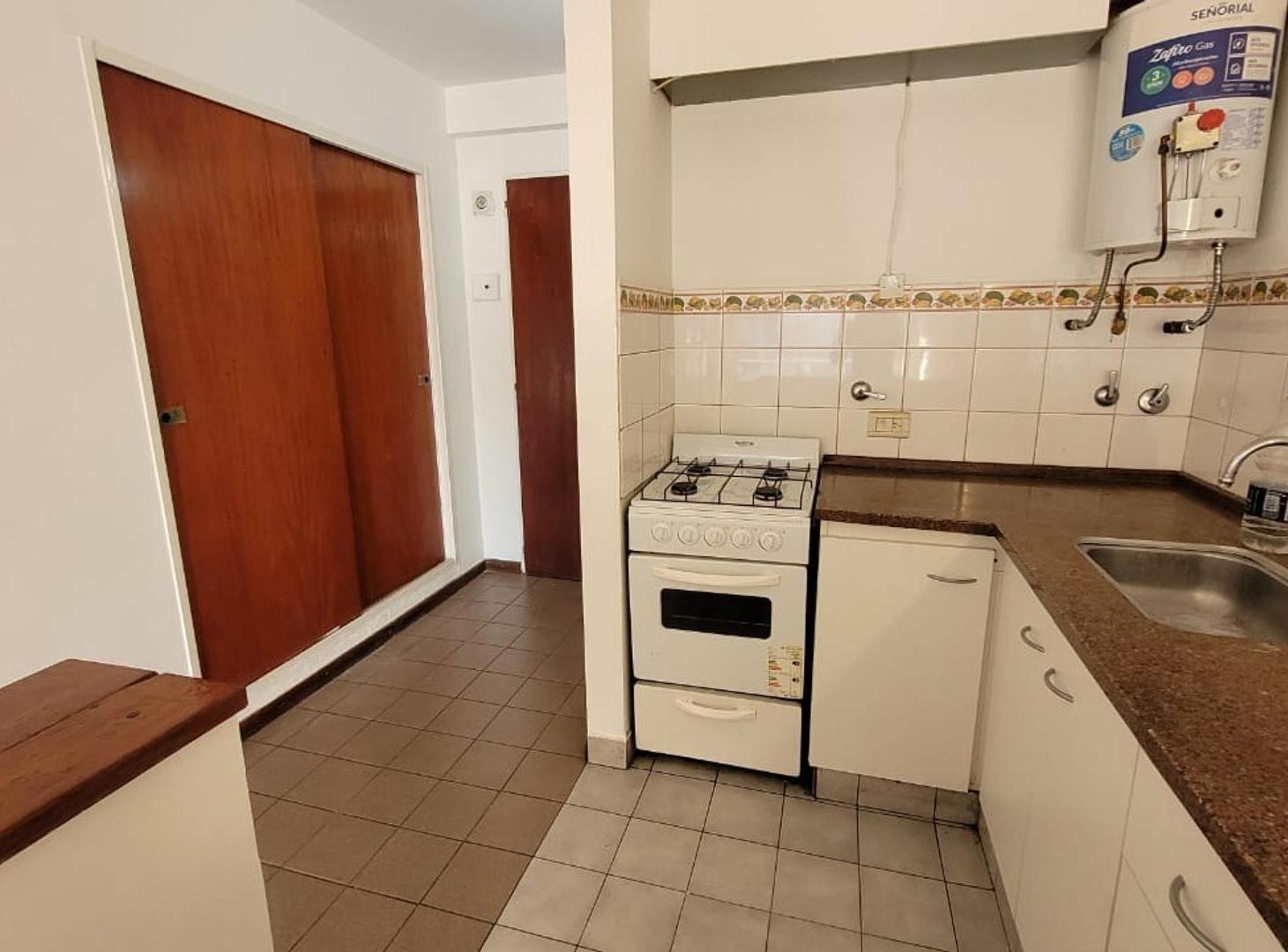 Foto de BALLESTER CENTRO DEPTO 2 AMB TIPO DUPLEX AL FRENTE, imagen 4