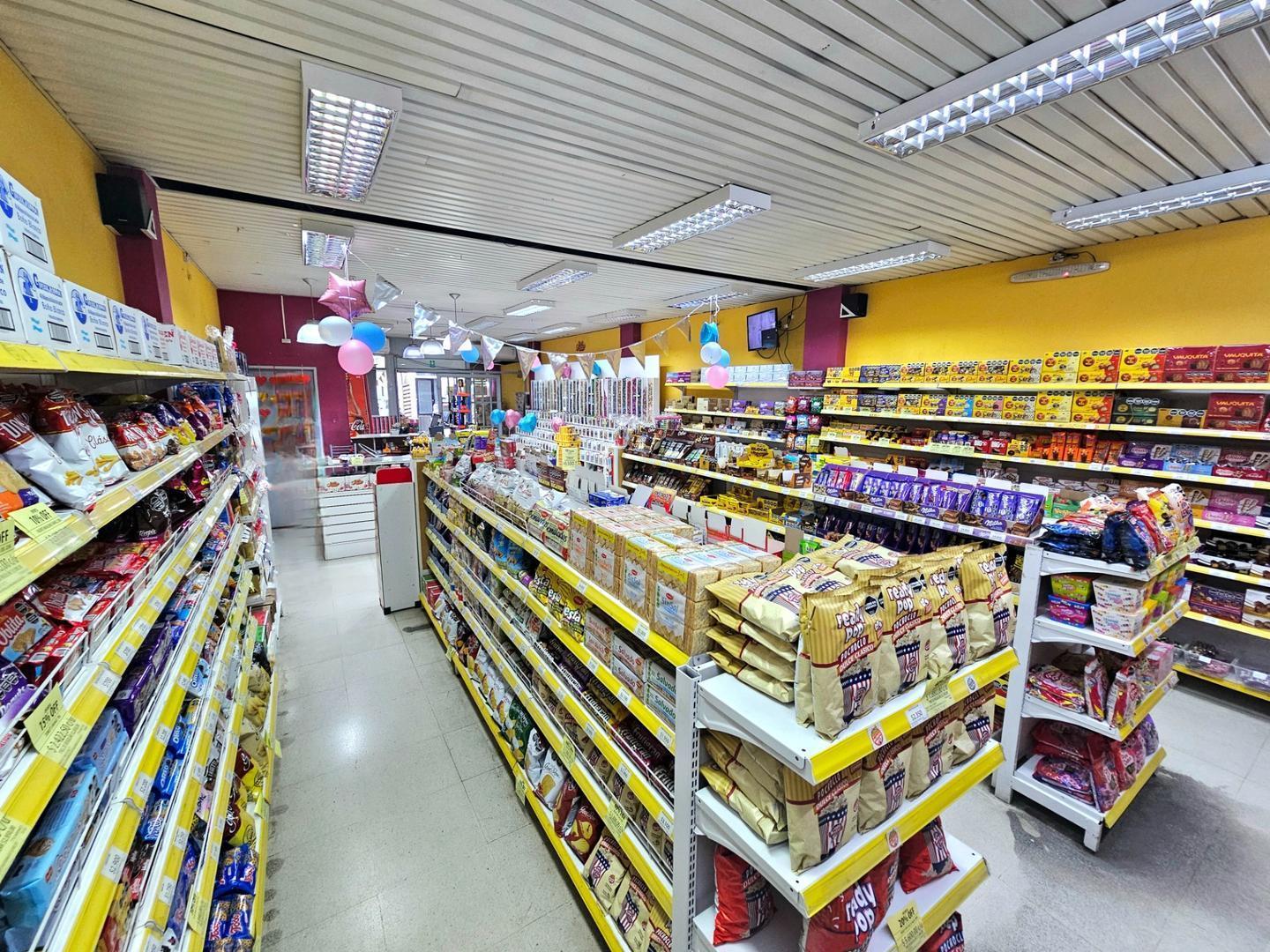 Foto de GRAN LOCAL EN CENTRO DE VILLA BALLESTER SIN EXP 120m2 aprox, imagen 5