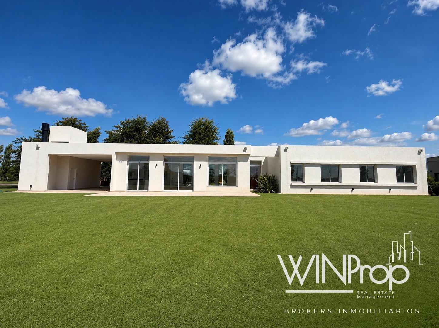 Foto de CASA EN VENTA - CLUB CAMPO SAN ROQUE LUJÁN A ESTRENAR, imagen 1